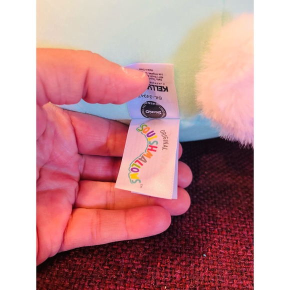 Hello Kitty Squishmallows bunny - Picture 4 of 5